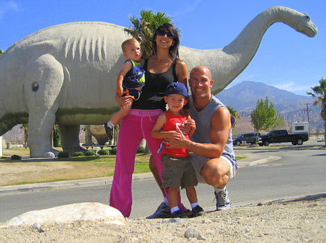 family picture infront of Cabazon Dinosaur